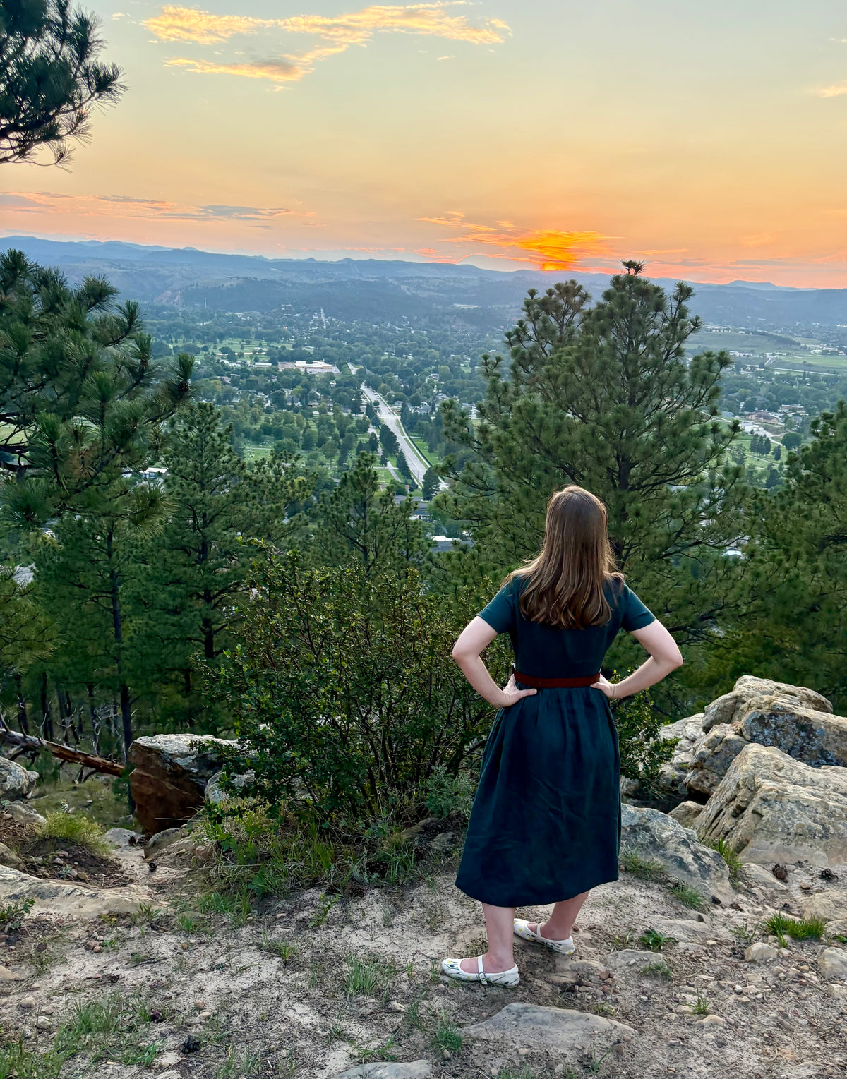 Lisette — Forest Green Linen Midi Dress
